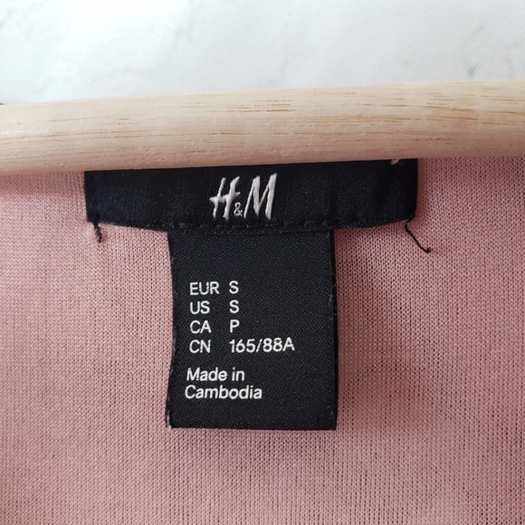 H&M Soft Peach Chiffon Butterfly Print Sleeveless Dress - Picture 6 of 11